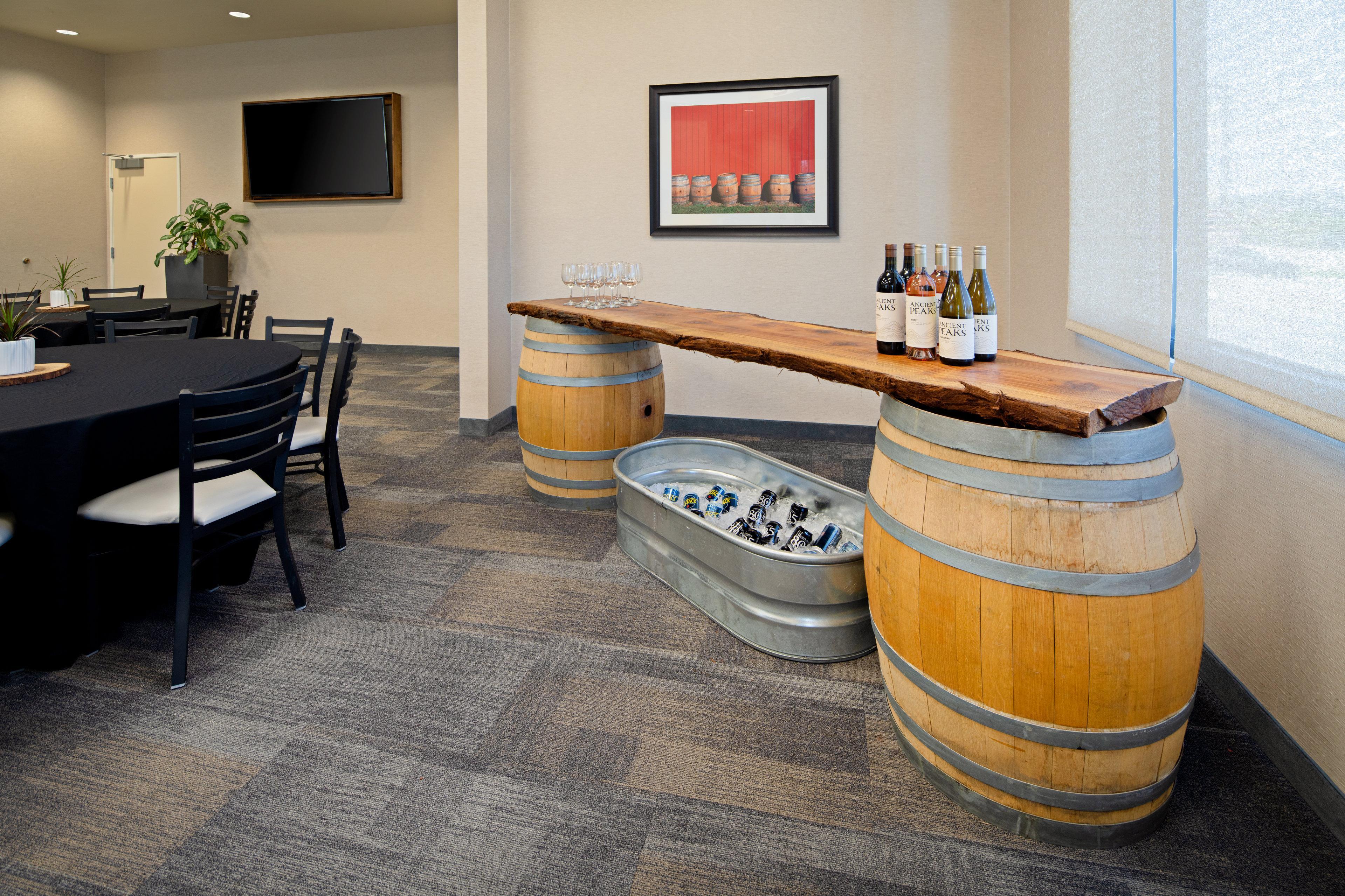 Holiday Inn Express Hotel & Suites Atascadero By Ihg Bagian luar foto