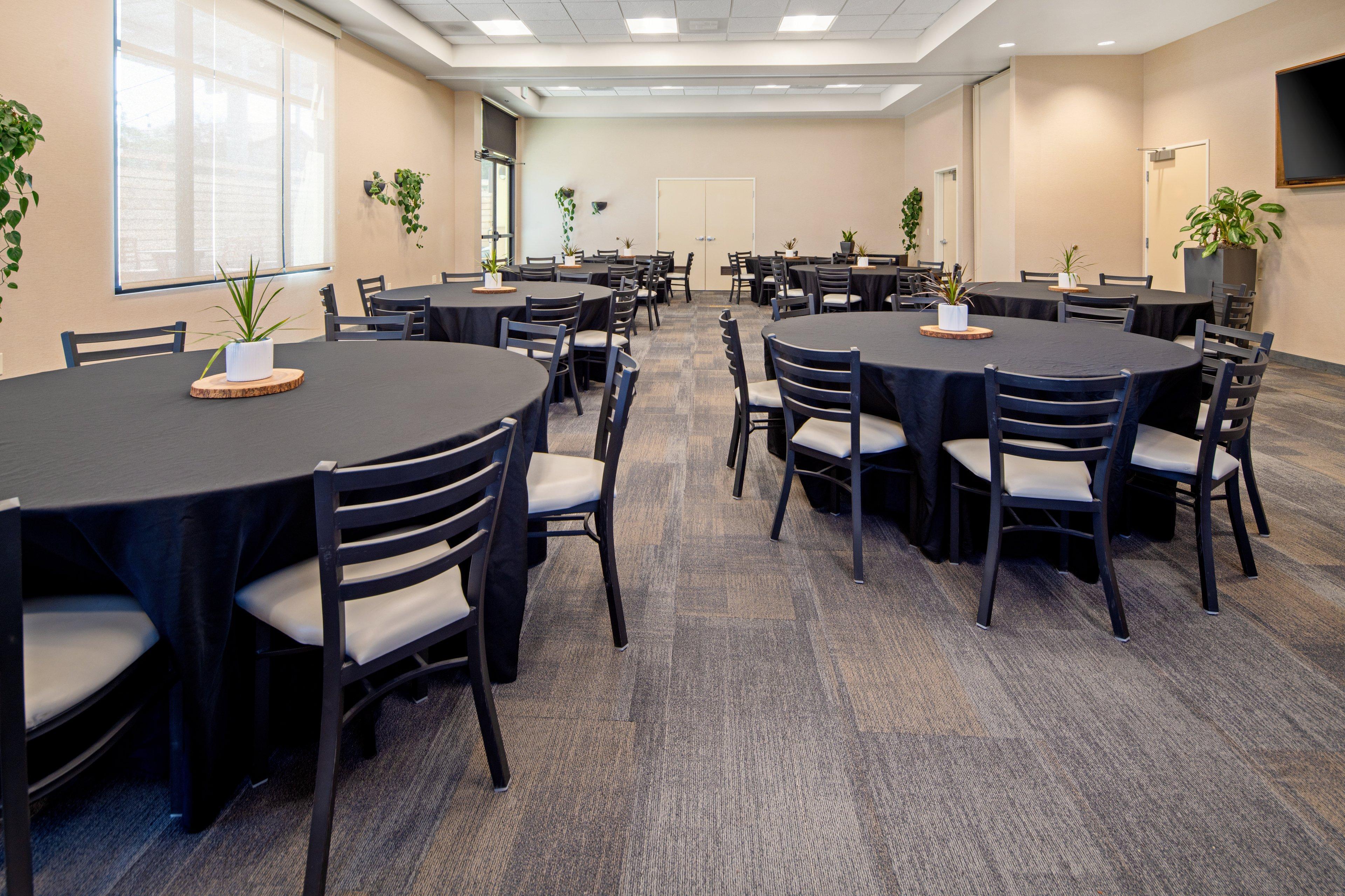 Holiday Inn Express Hotel & Suites Atascadero By Ihg Bagian luar foto