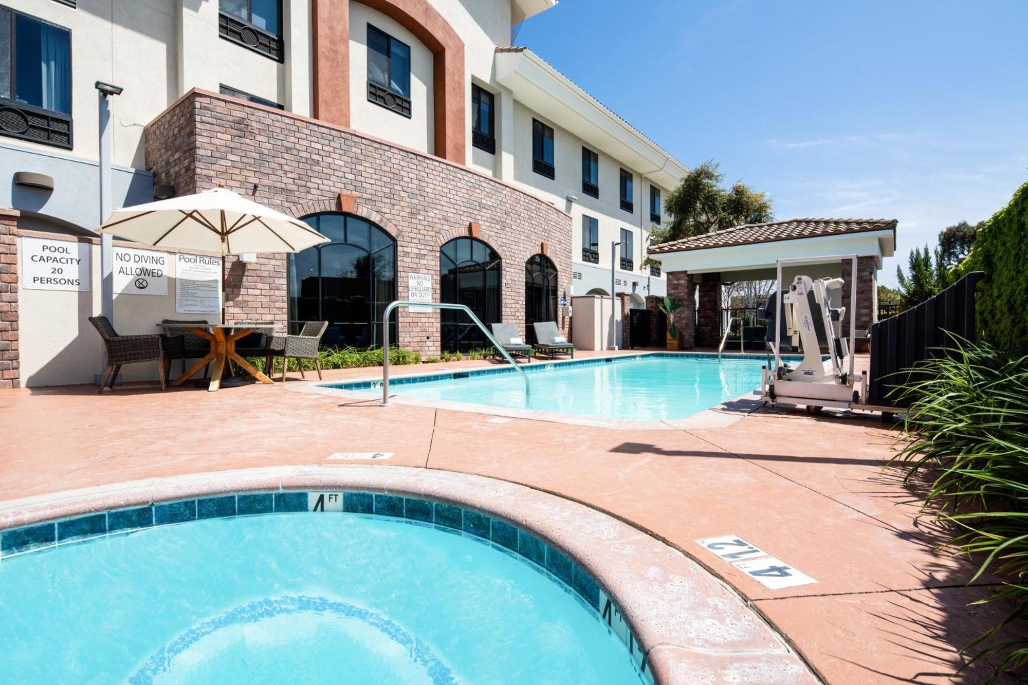 Holiday Inn Express Hotel & Suites Atascadero By Ihg Bagian luar foto