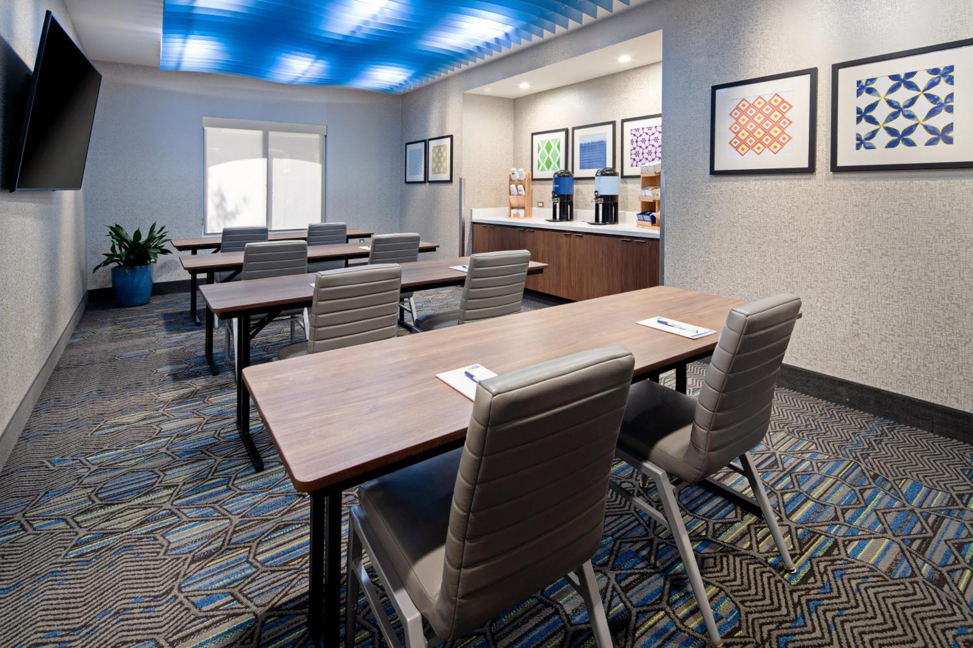 Holiday Inn Express Hotel & Suites Atascadero By Ihg Bagian luar foto
